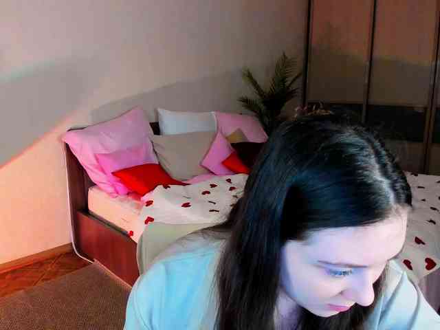 AlluringLookk webcam