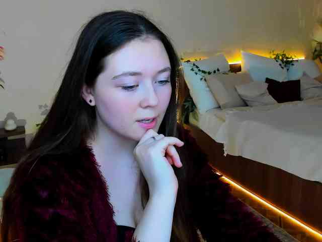 AlluringLookk webcam