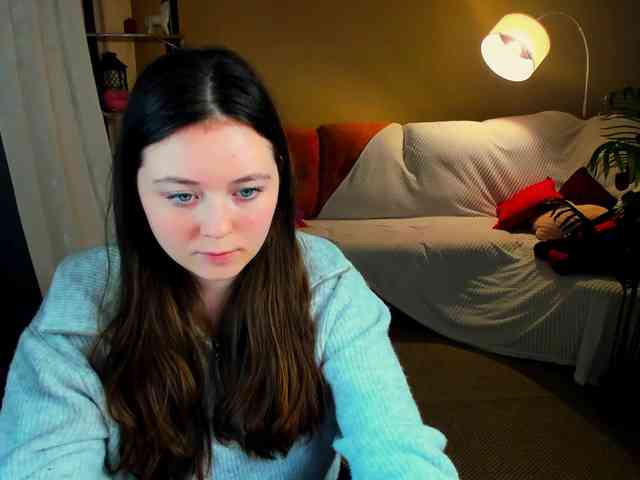 AlluringLookk webcam