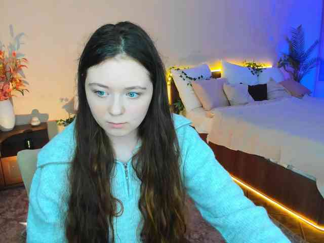 AlluringLookk webcam