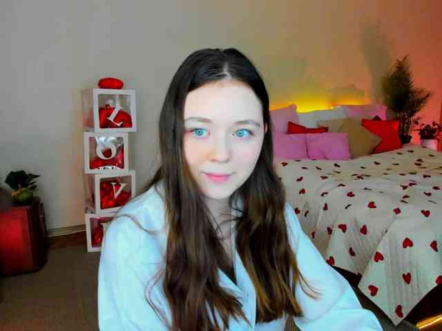 AlluringLookk webcam