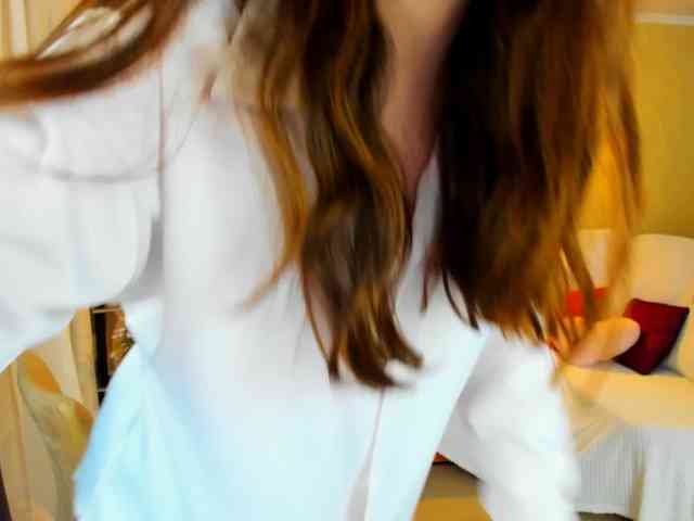 AlluringLookk webcam