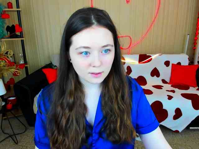 AlluringLookk webcam