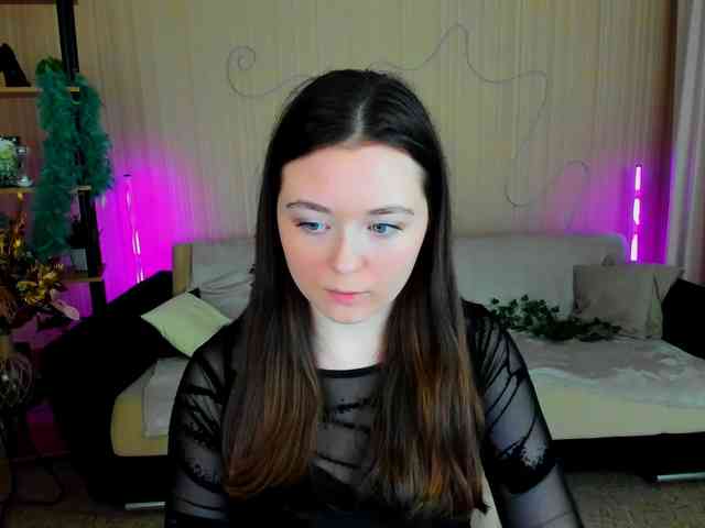 AlluringLookk webcam