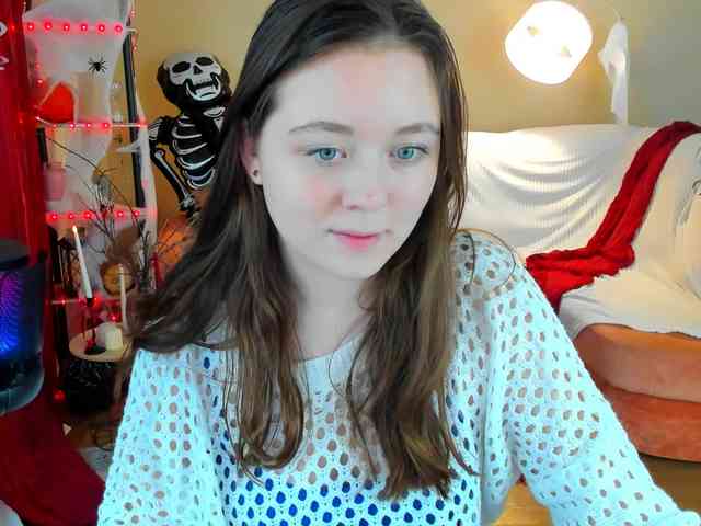 AlluringLookk webcam