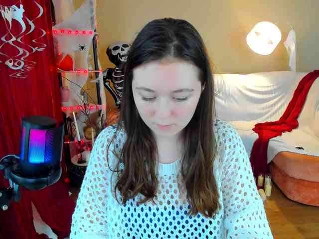 AlluringLookk webcam