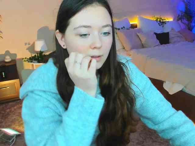 AlluringLookk webcam