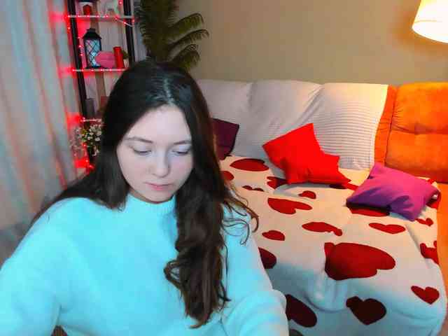 AlluringLookk webcam