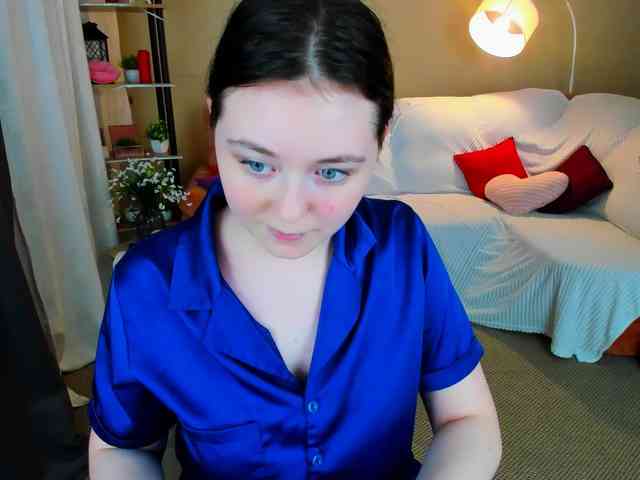 AlluringLookk webcam