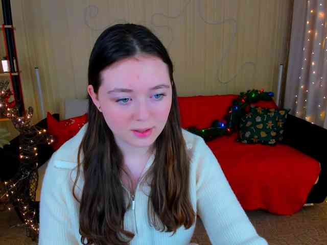 AlluringLookk webcam