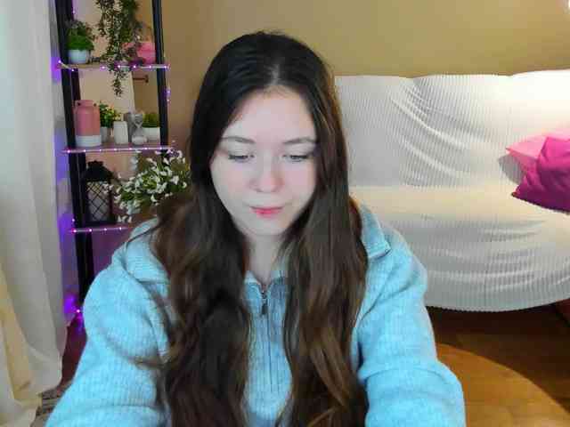 AlluringLookk webcam