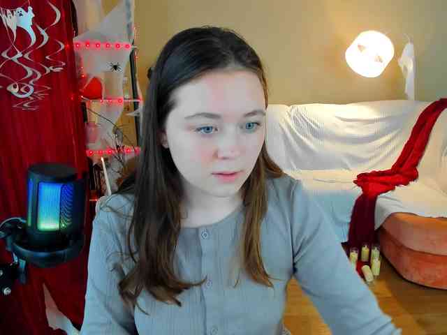 AlluringLookk webcam