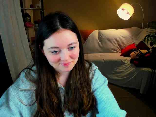 AlluringLookk webcam