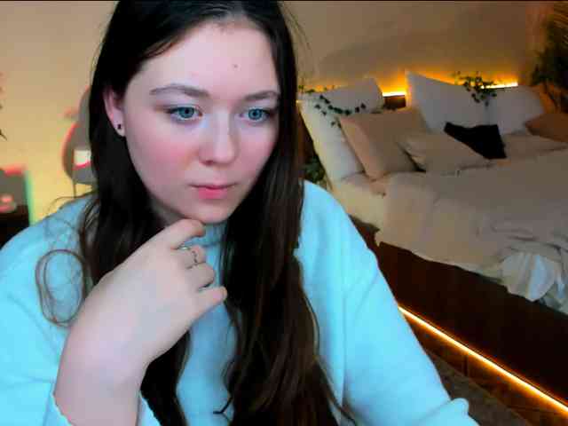 AlluringLookk webcam