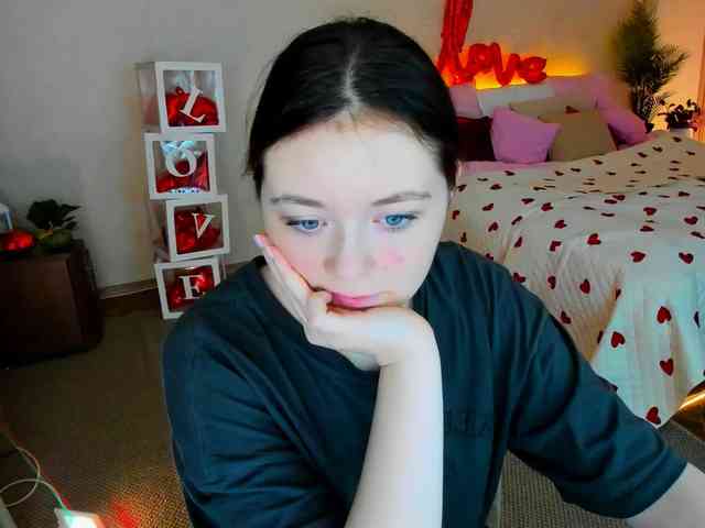 AlluringLookk webcam