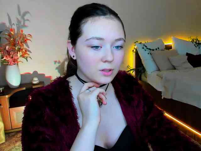 AlluringLookk webcam