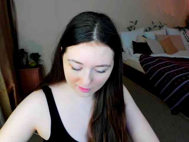 AlluringLookk webcam