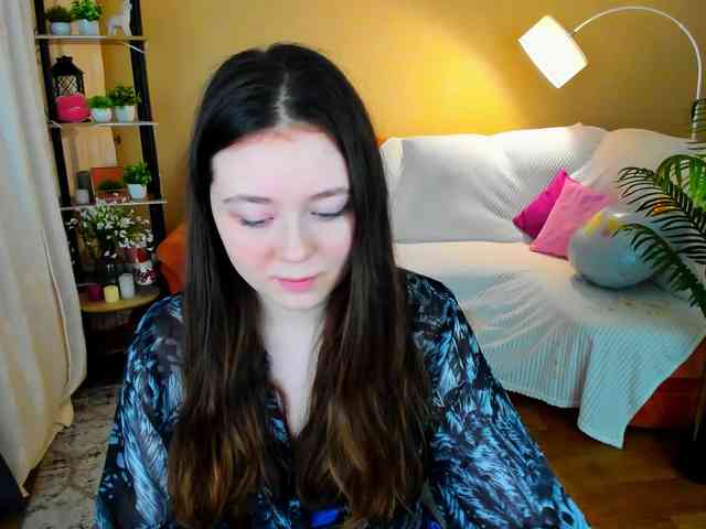 AlluringLookk webcam