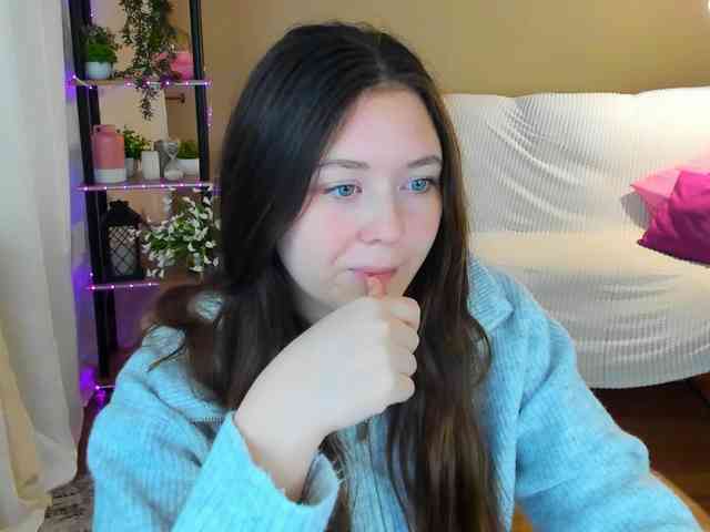 AlluringLookk webcam