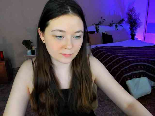 AlluringLookk webcam