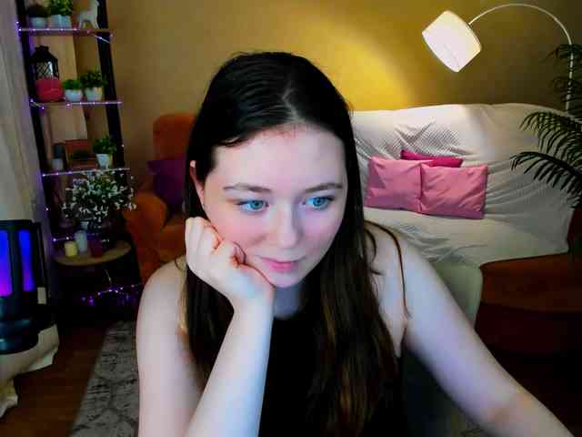 AlluringLookk webcam