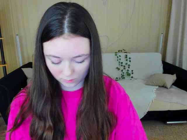 AlluringLookk webcam