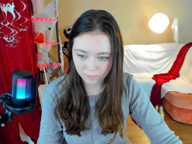 AlluringLookk webcam