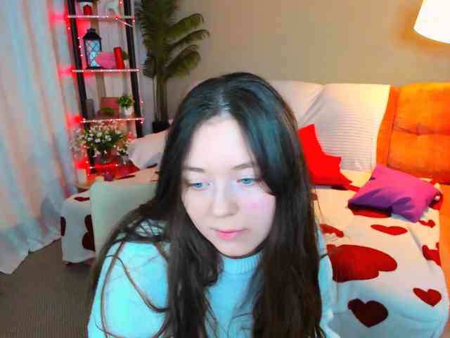 AlluringLookk webcam