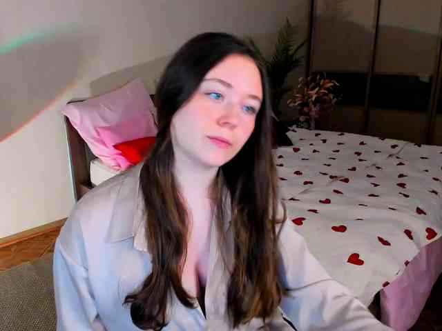 AlluringLookk webcam