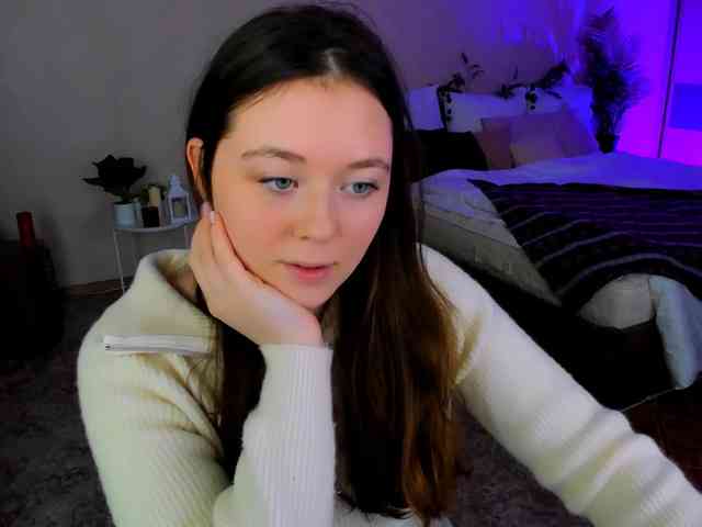 AlluringLookk webcam