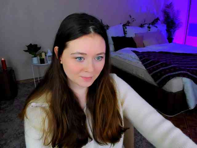 AlluringLookk webcam