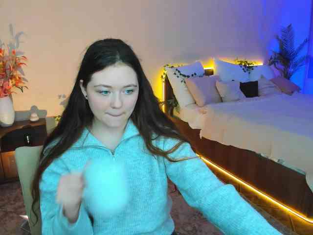 AlluringLookk webcam