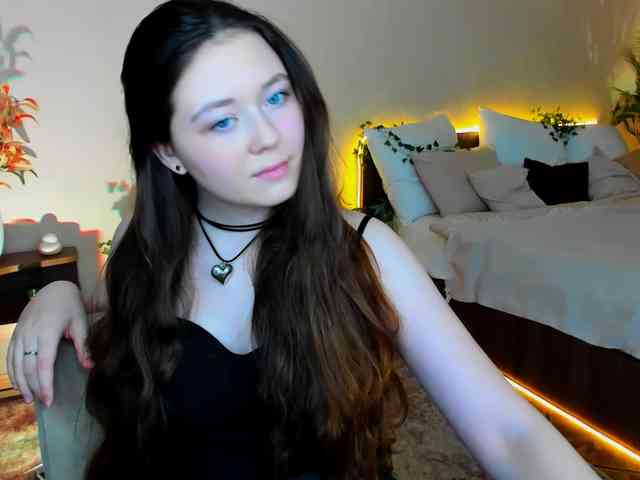 AlluringLookk webcam