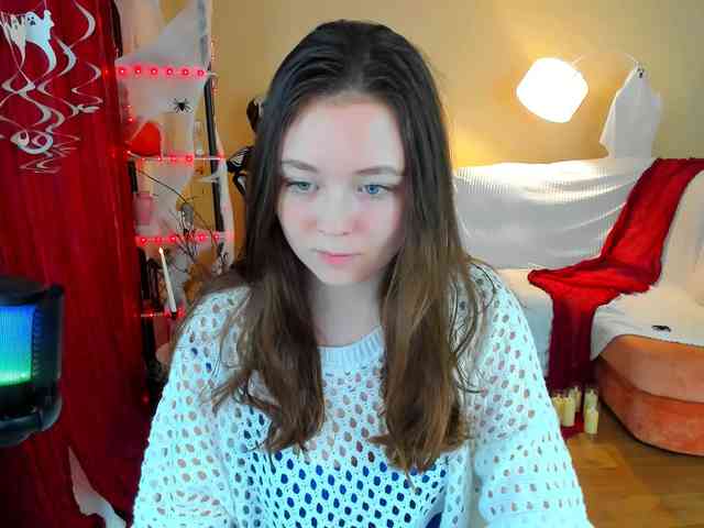 AlluringLookk webcam