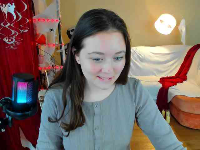 AlluringLookk webcam