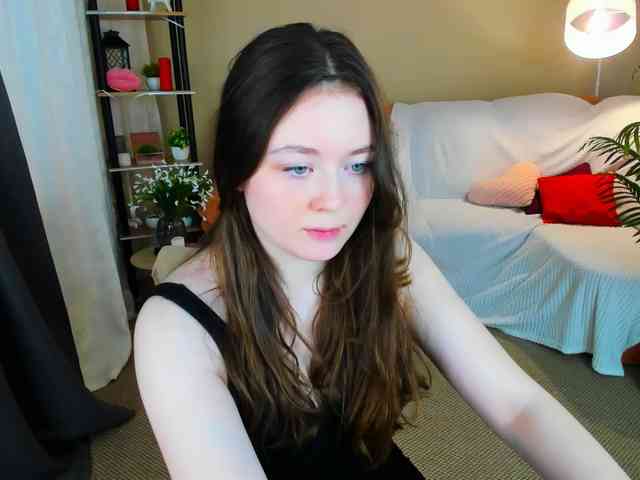 AlluringLookk webcam