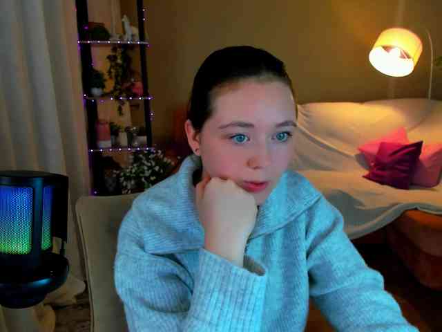 AlluringLookk webcam
