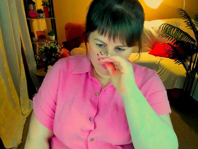 CrystaalStaar's BongaCams show and profile