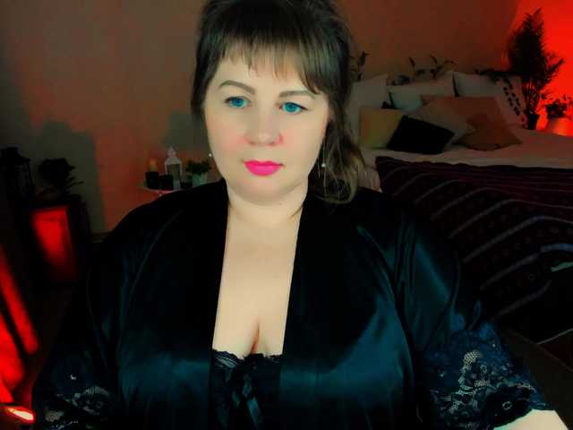 CrystaalStaar's BongaCams show and profile