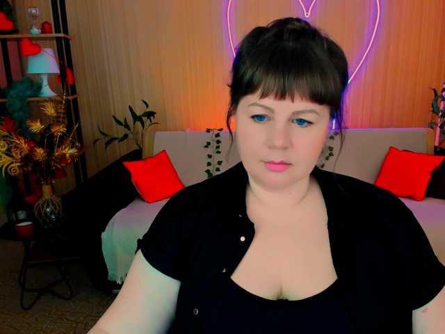 CrystaalStaar's BongaCams show and profile