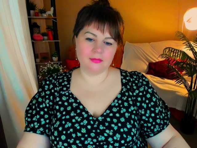 CrystaalStaar's BongaCams show and profile