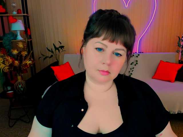 CrystaalStaar's BongaCams show and profile