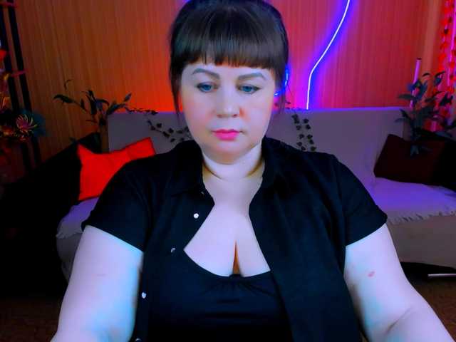CrystaalStaar's BongaCams show and profile