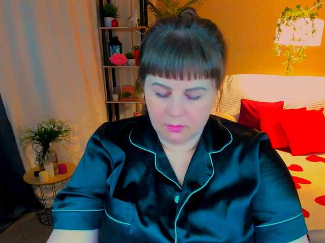 CrystaalStaar's BongaCams show and profile