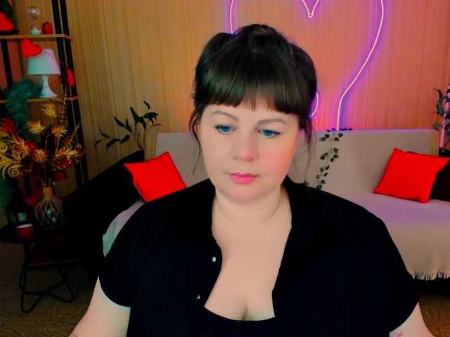 CrystaalStaar's BongaCams show and profile