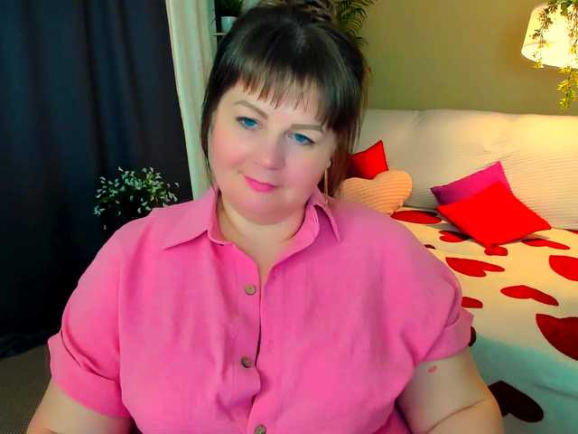 CrystaalStaar's BongaCams show and profile