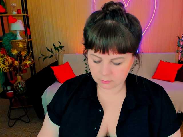 CrystaalStaar's BongaCams show and profile