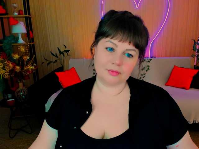 CrystaalStaar's BongaCams show and profile