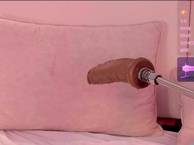 annie-clarkson's BongaCams show and profile