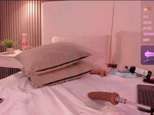 annie-clarkson webcam